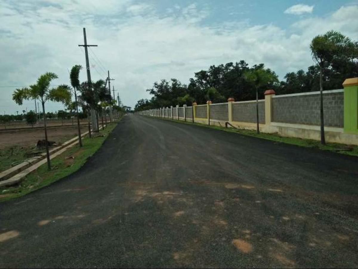 Picture of Residential Land For Sale in Visakhapatnam, Andhra Pradesh, India