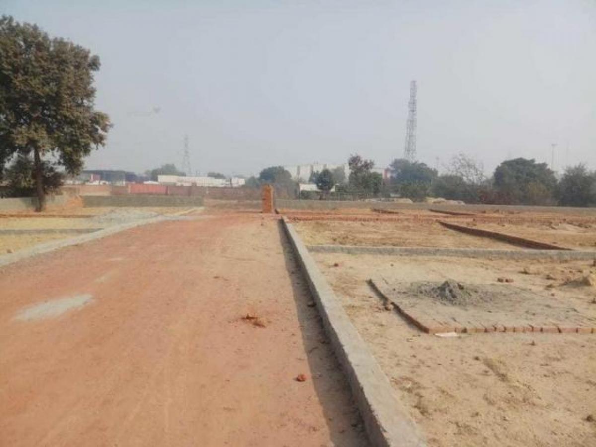 Picture of Residential Land For Sale in Greater Noida, Uttar Pradesh, India