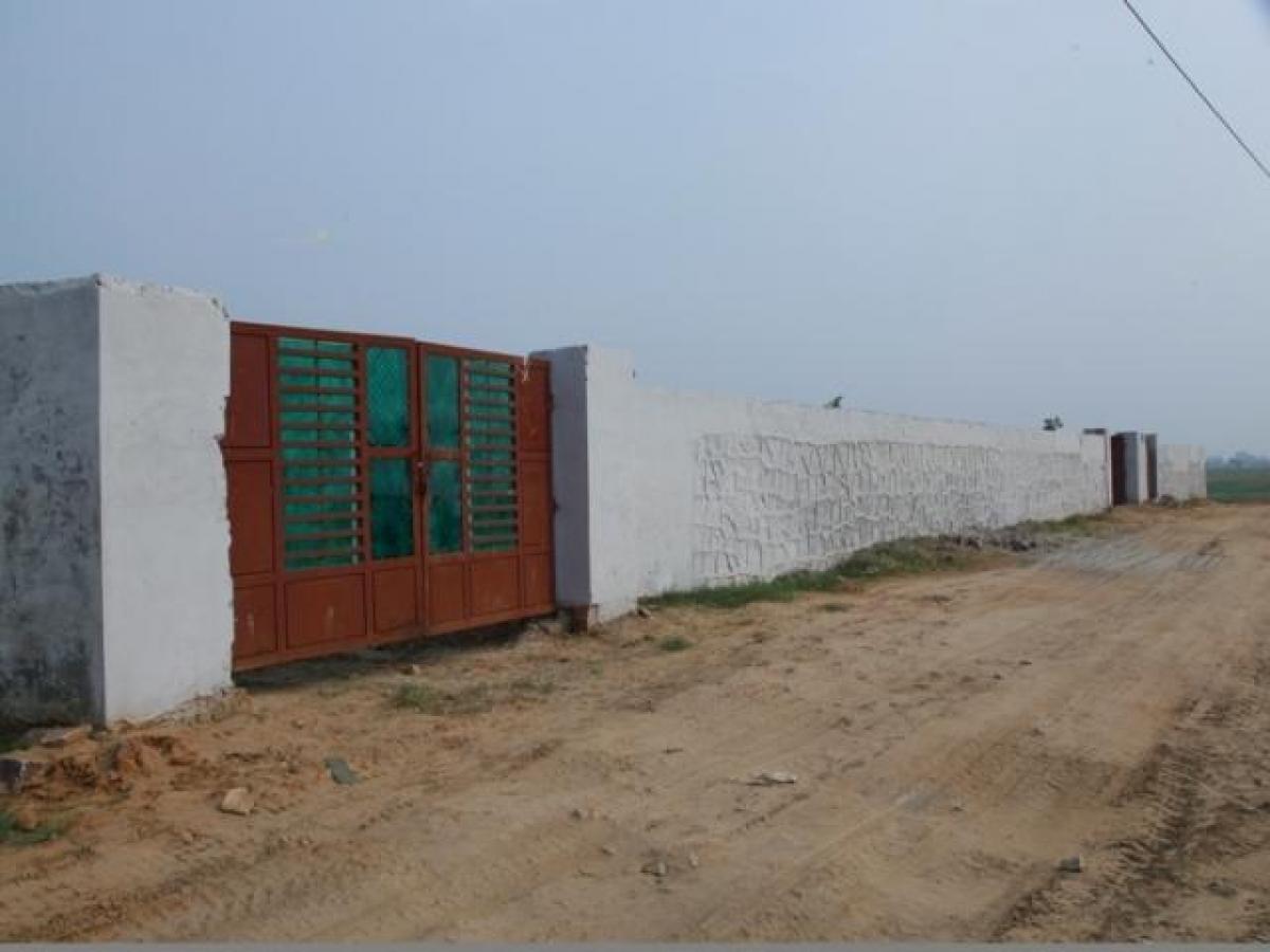Picture of Residential Land For Sale in Faridabad, Haryana, India