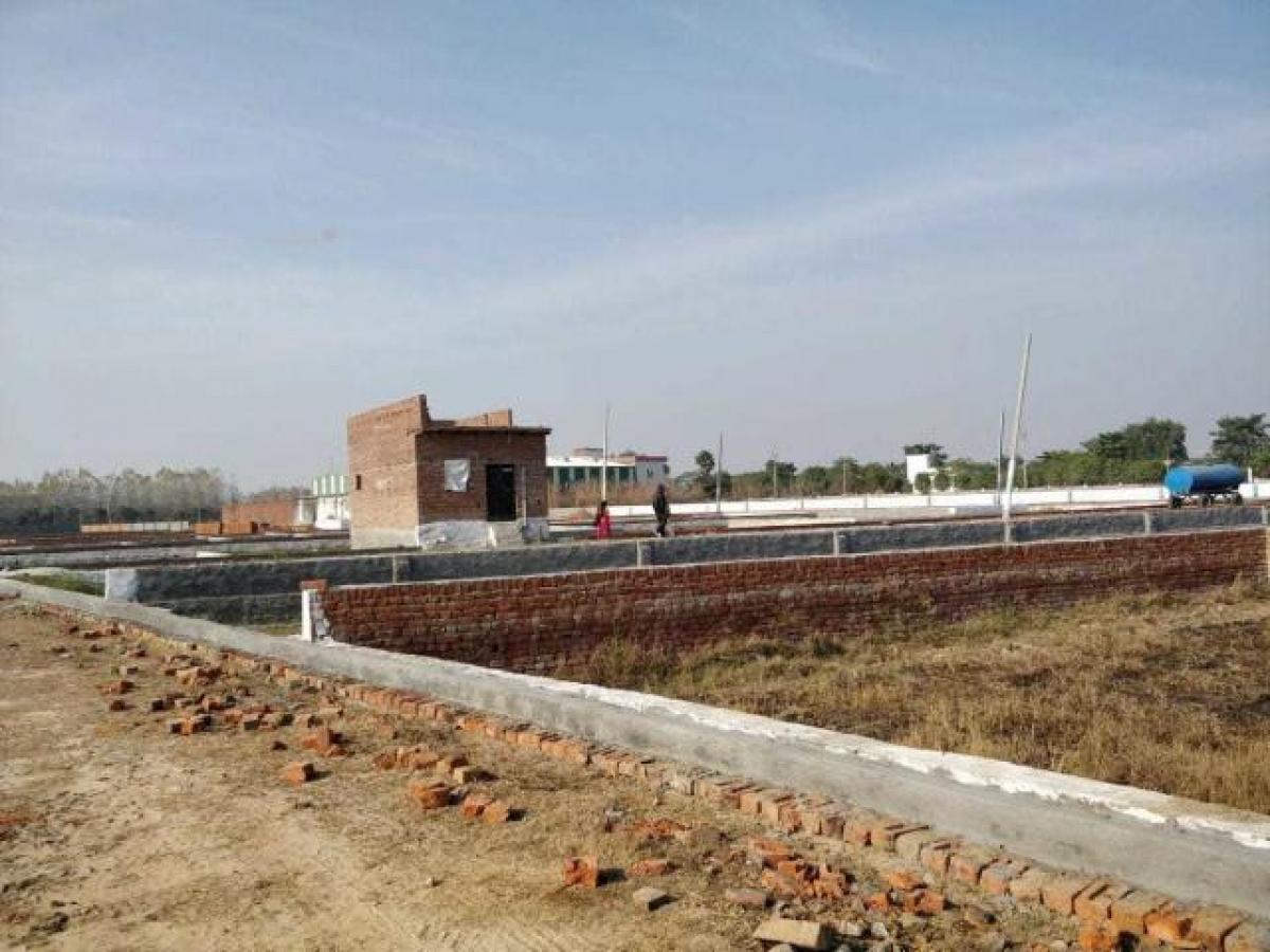 Picture of Residential Land For Sale in Faridabad, Haryana, India