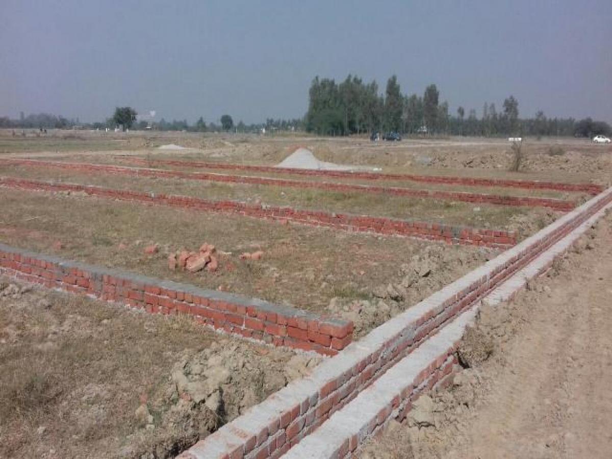 Picture of Residential Land For Sale in Lucknow, Uttar Pradesh, India