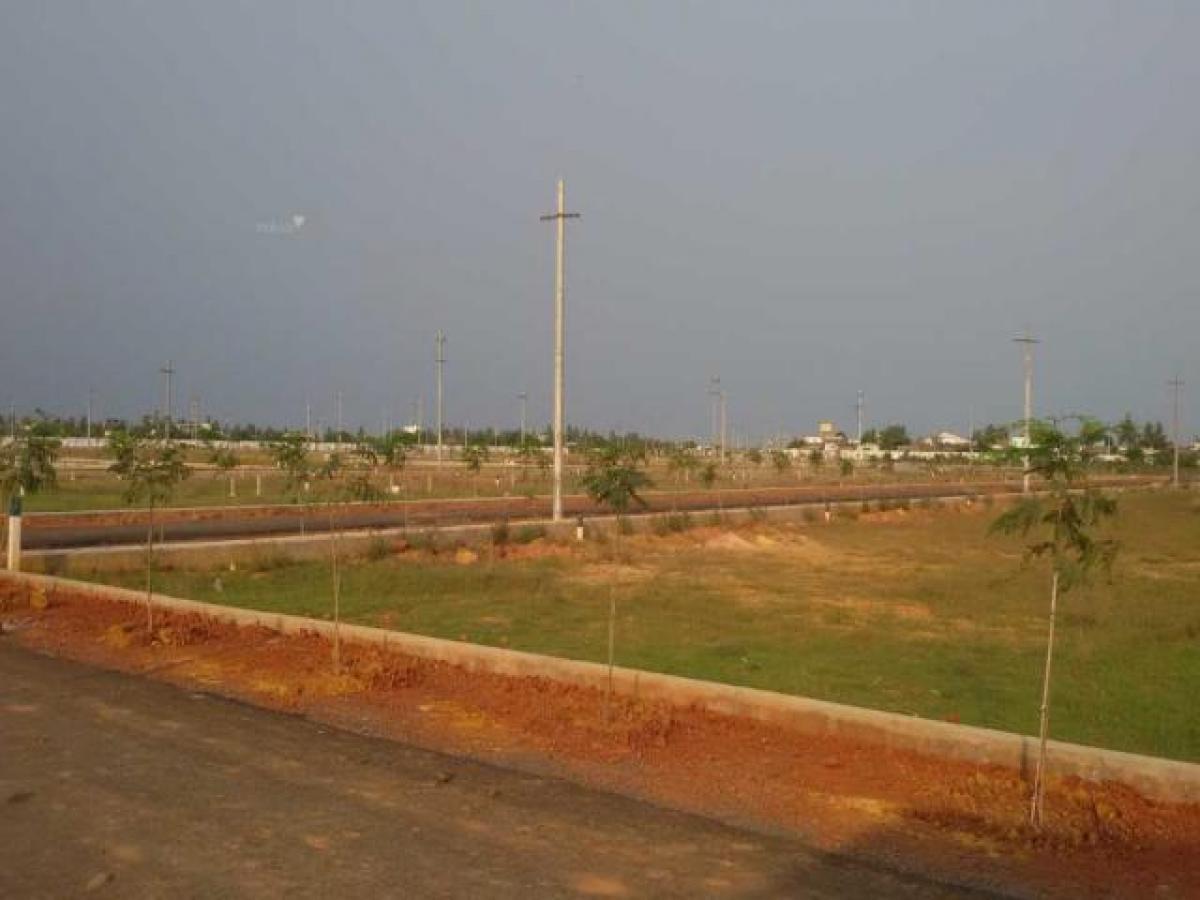 Picture of Residential Land For Sale in Kakinada, Andhra Pradesh, India
