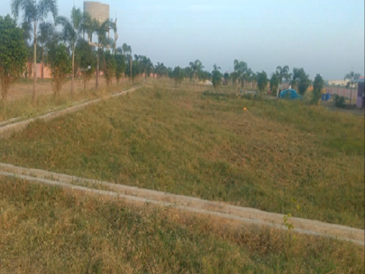 Picture of Residential Land For Sale in Vijayawada, Andhra Pradesh, India