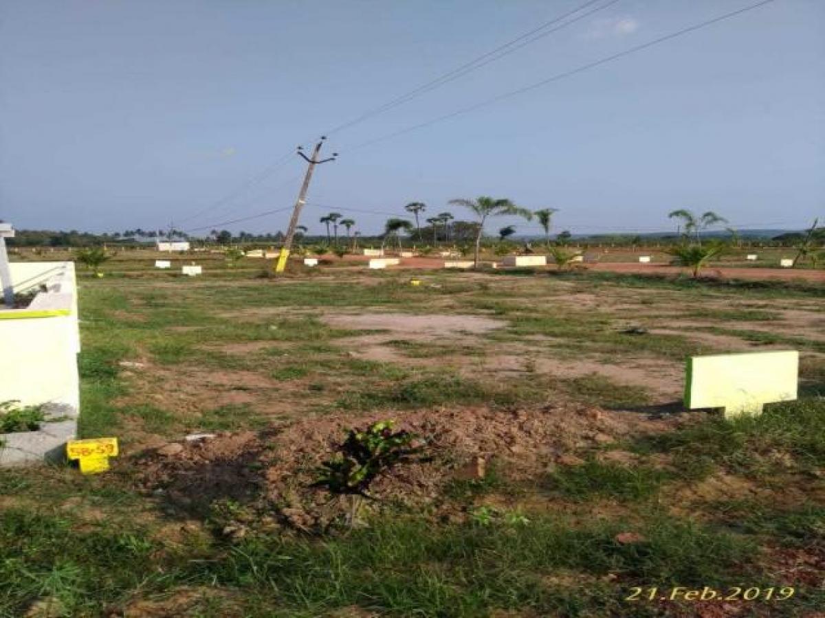 Picture of Residential Land For Sale in Vijayawada, Andhra Pradesh, India