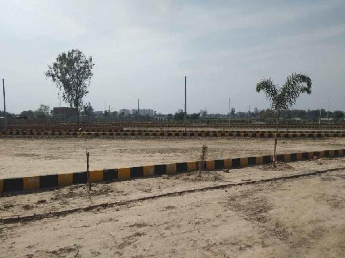 Picture of Residential Land For Sale in Lucknow, Uttar Pradesh, India