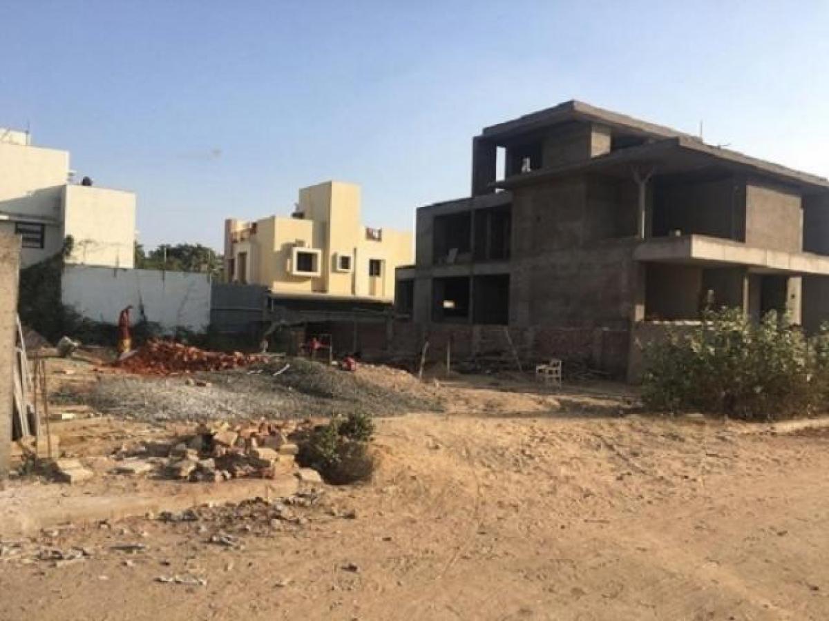 Picture of Residential Land For Sale in Ahmedabad, Gujarat, India