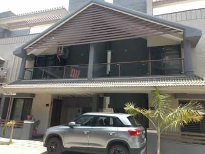 Home For Rent in Vadodara, India