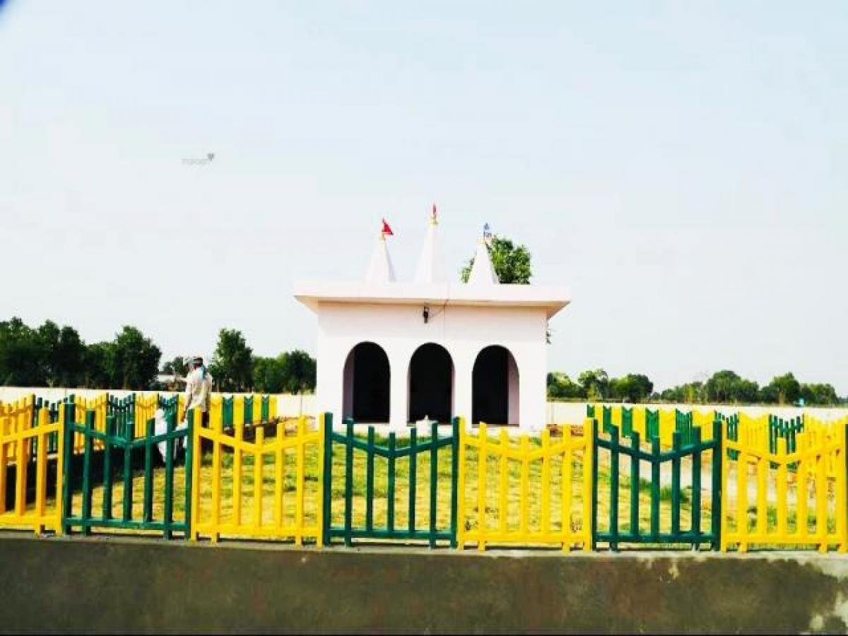 Picture of Residential Land For Sale in Aligarh, Uttar Pradesh, India