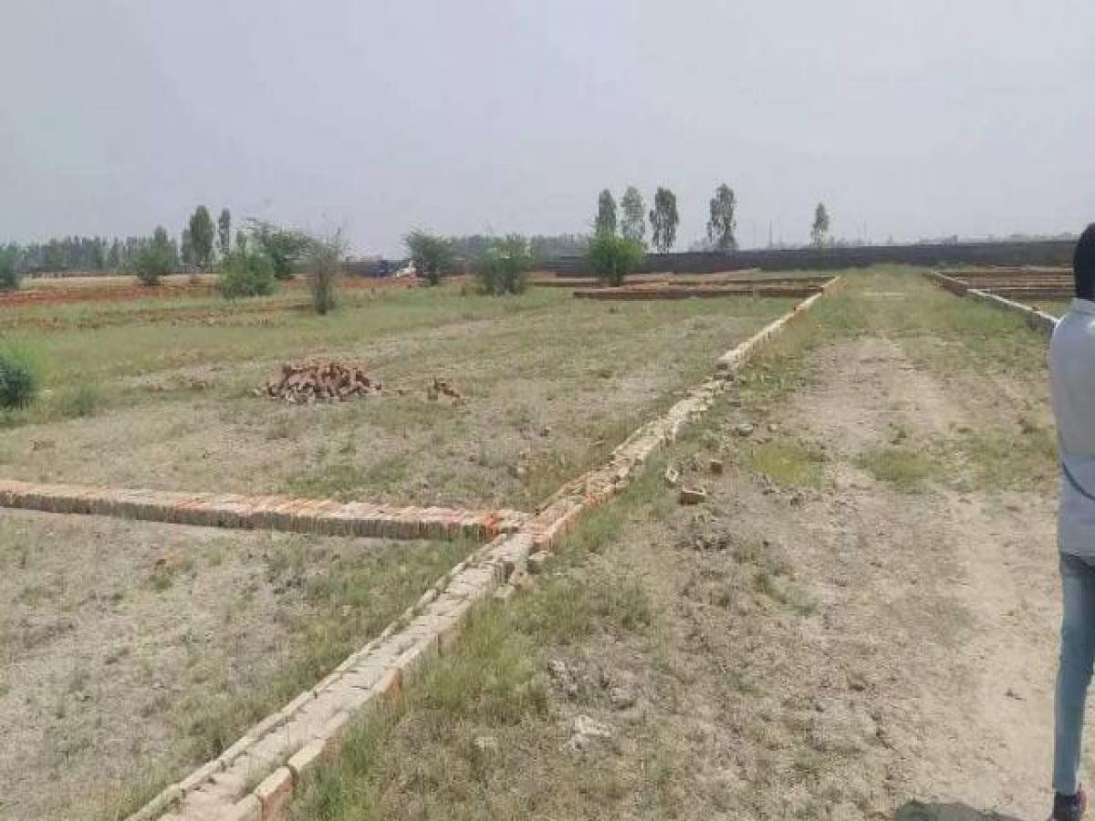 Picture of Residential Land For Sale in Aligarh, Uttar Pradesh, India