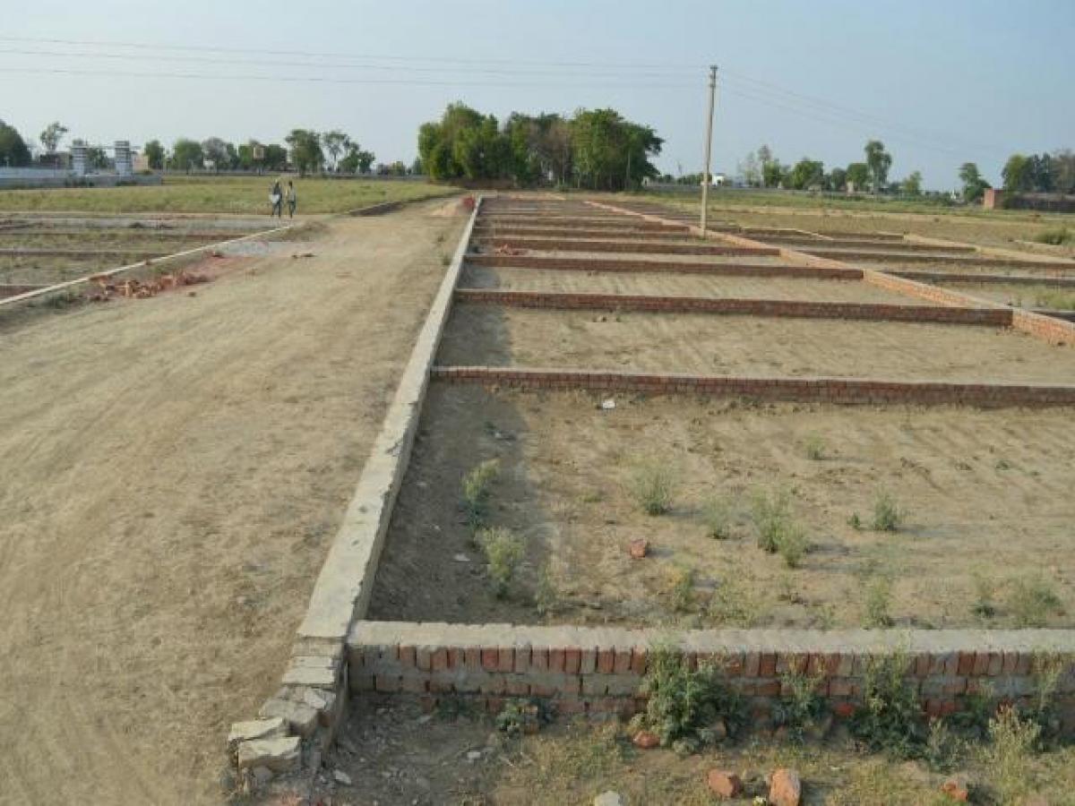 Picture of Residential Land For Sale in Varanasi, Uttar Pradesh, India