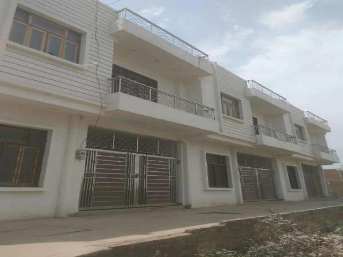 Picture of Home For Sale in Varanasi, Uttar Pradesh, India