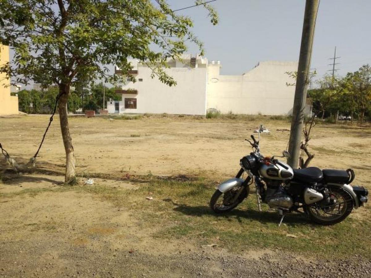 Picture of Residential Land For Sale in Meerut, Uttar Pradesh, India
