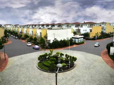 Home For Rent in Greater Noida, India