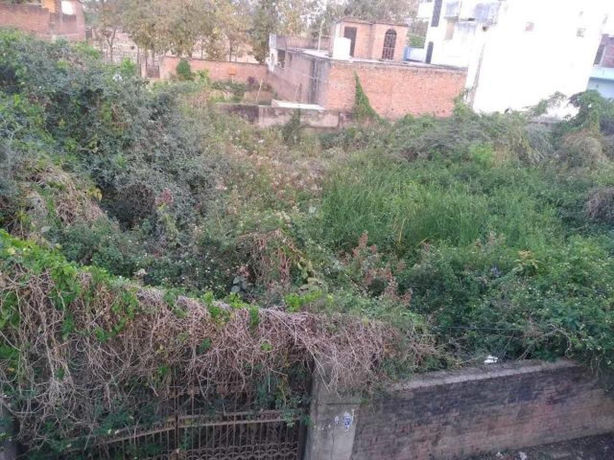 Picture of Residential Land For Sale in Varanasi, Uttar Pradesh, India