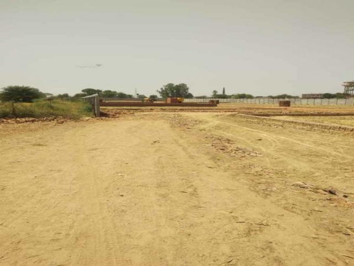 Picture of Residential Land For Sale in Kanpur, Uttar Pradesh, India