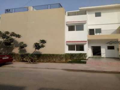 Home For Rent in Greater Noida, India
