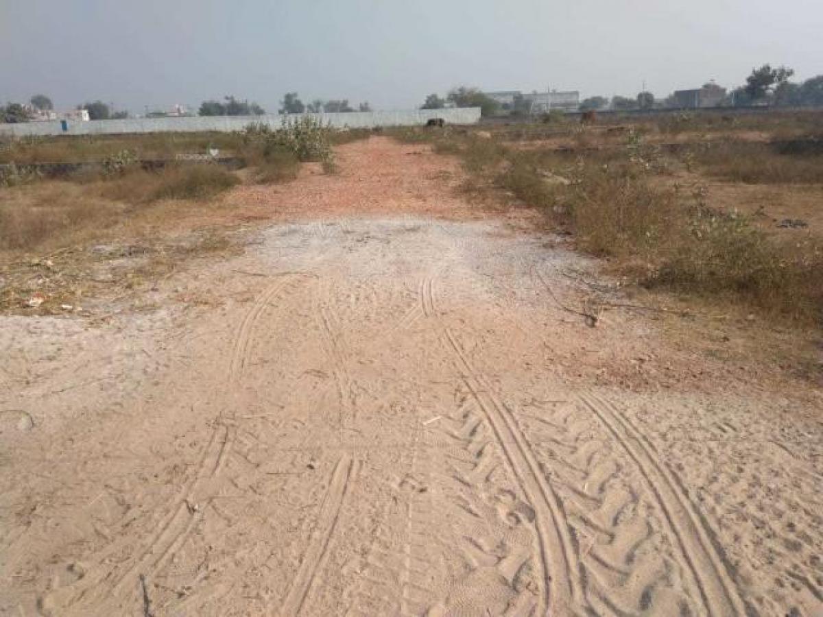 Picture of Residential Land For Sale in Agra, Uttar Pradesh, India