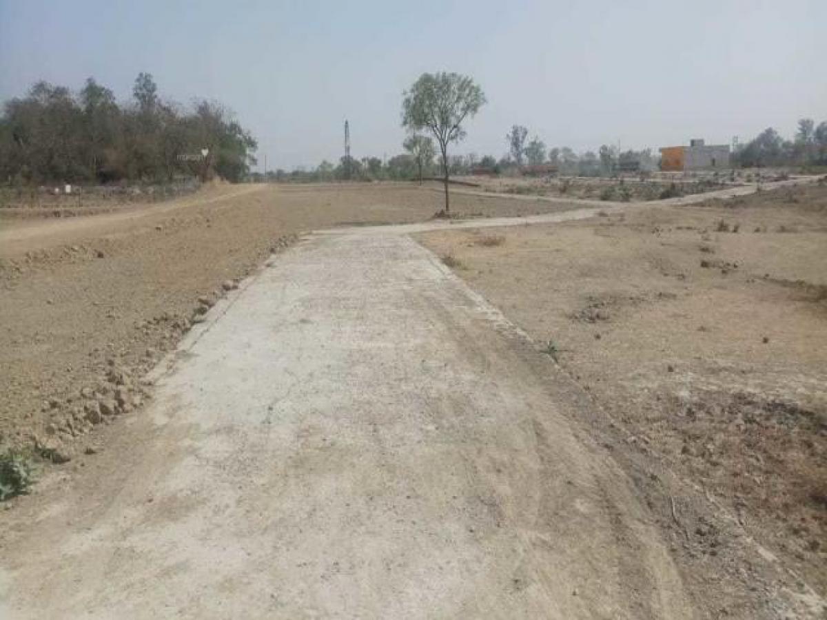 Picture of Residential Land For Sale in Allahabad, Uttar Pradesh, India