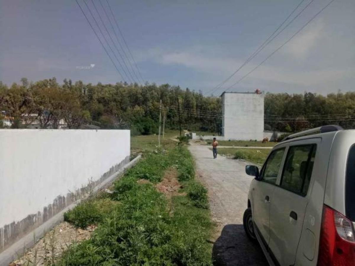 Picture of Residential Land For Sale in Dehradun, Uttarakhand, India
