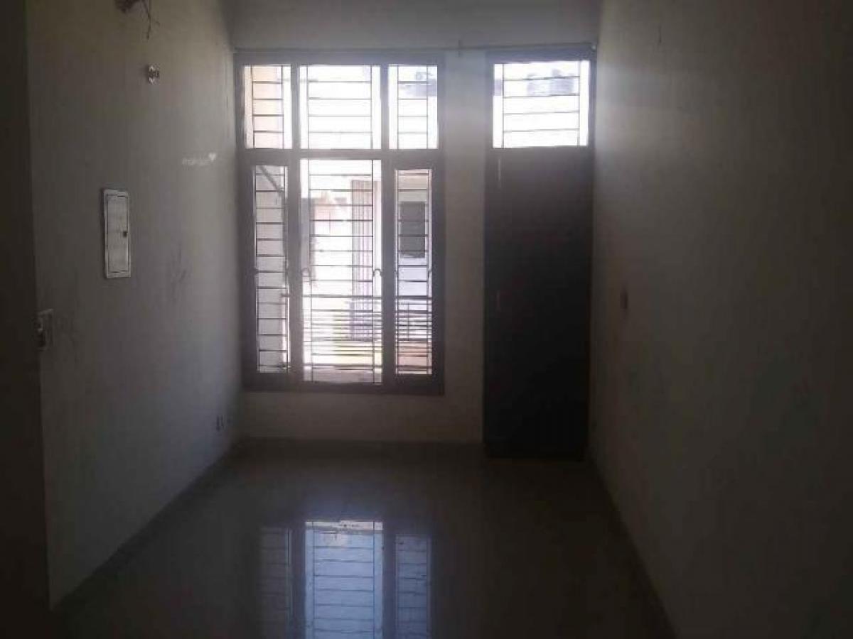 Picture of Apartment For Rent in Mohali, Punjab, India