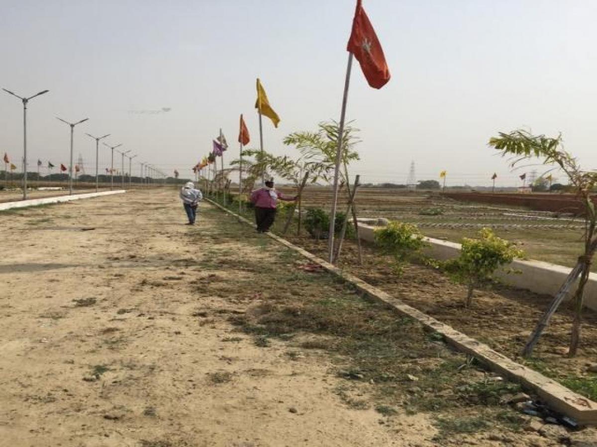 Picture of Residential Land For Sale in Varanasi, Uttar Pradesh, India