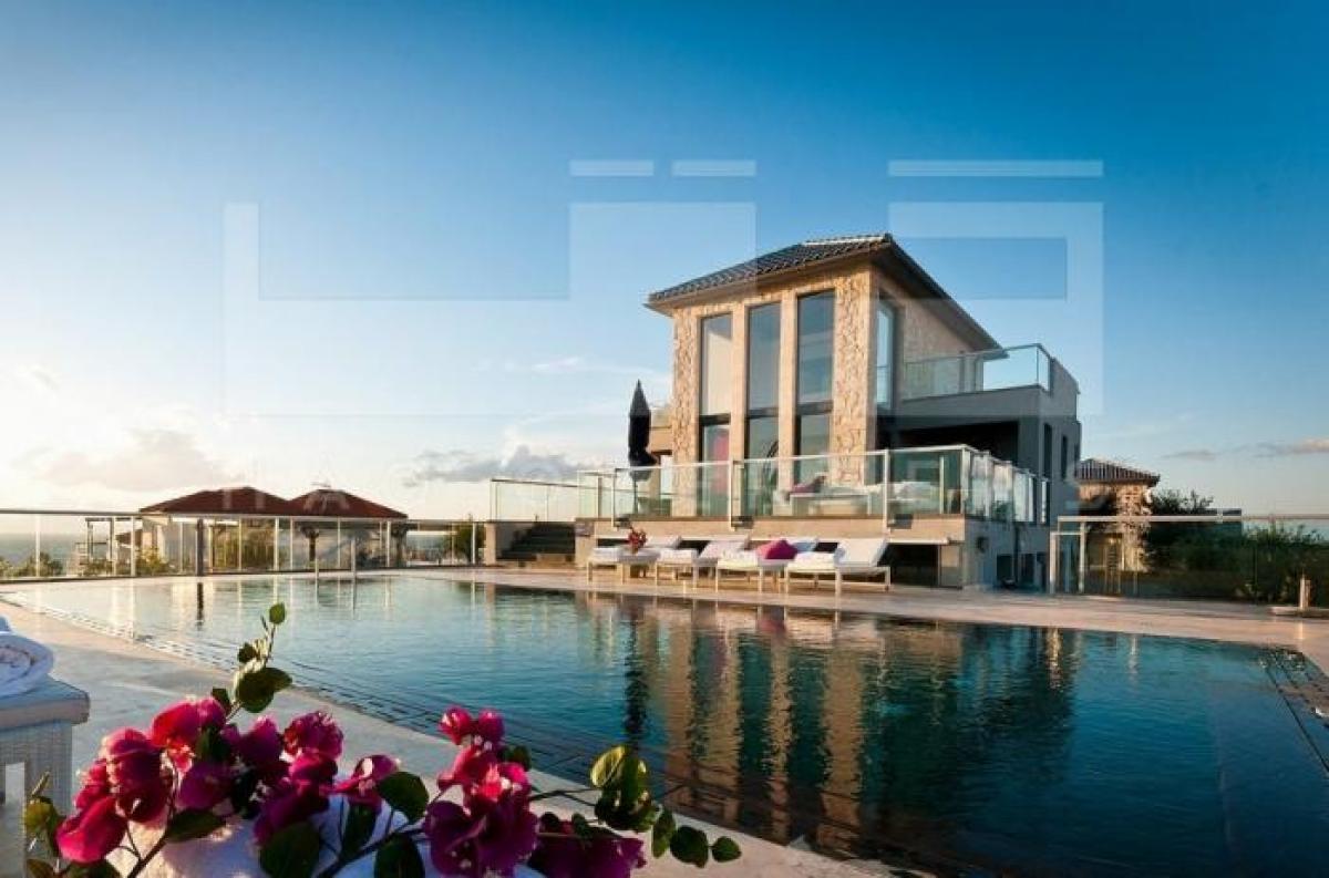 Picture of Villa For Sale in Akrotiri, Zante, Greece