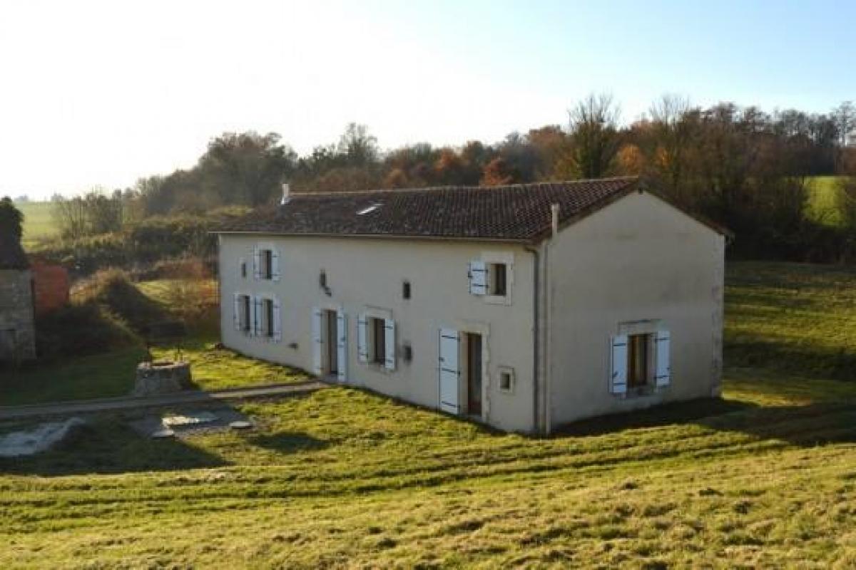 Picture of Home For Sale in Asnois, Poitou Charentes, France