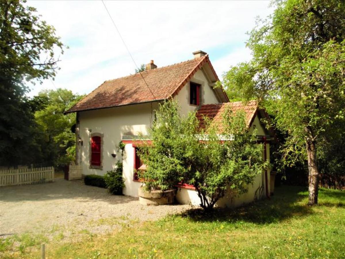 Picture of Villa For Sale in Ahun, Limousin, France