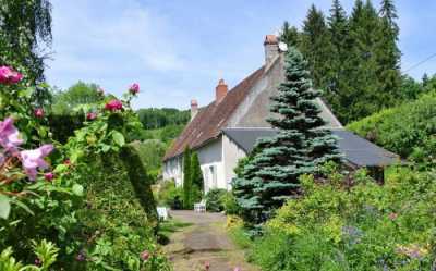 Villa For Sale in Autun, France