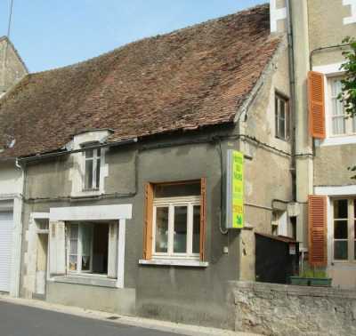 Villa For Sale in La Trimouille, France