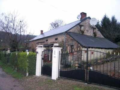 Villa For Sale in Moulins Engilbert, France