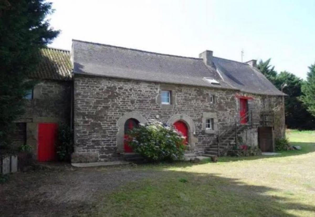 Picture of Home For Sale in Trebrivan, Cotes D'Armor, France