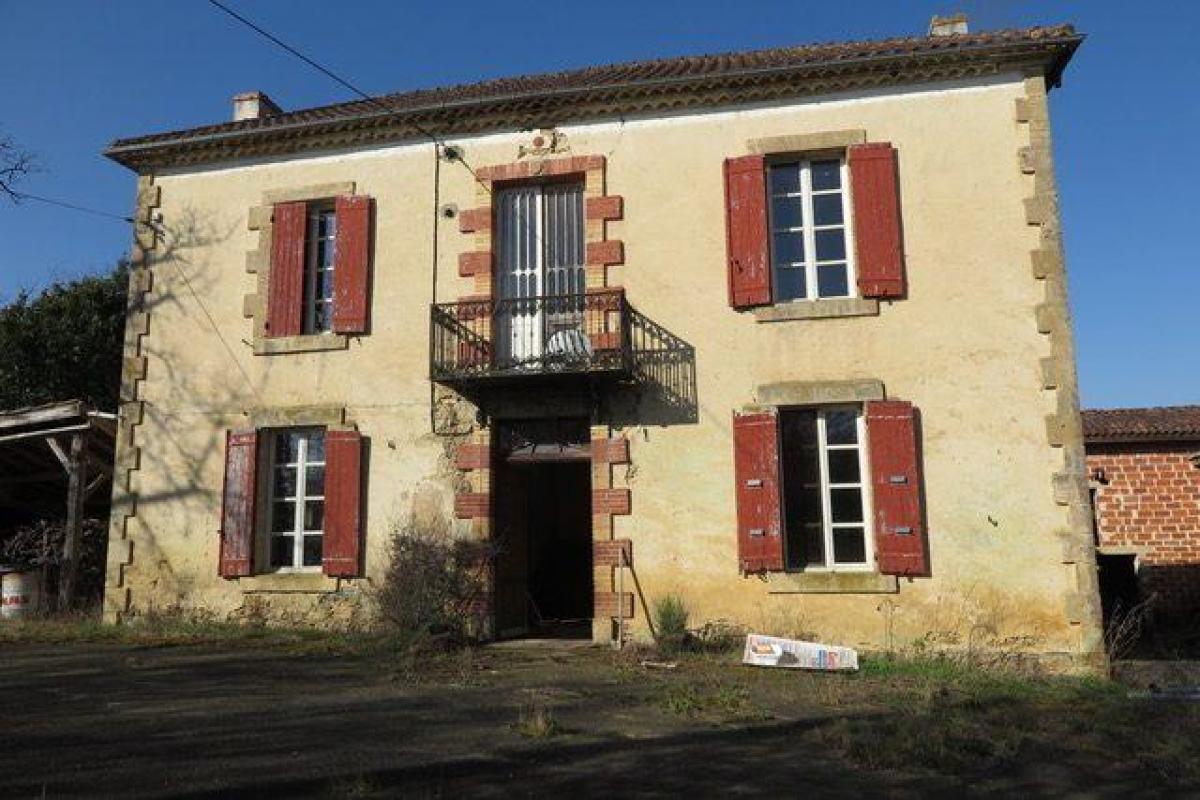 Picture of Home For Sale in Seailles, Midi Pyrenees, France