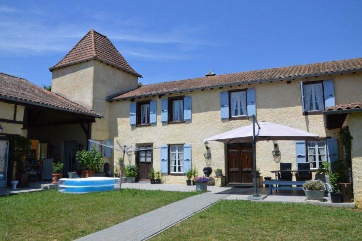 Picture of Home For Sale in Estampes, Midi Pyrenees, France