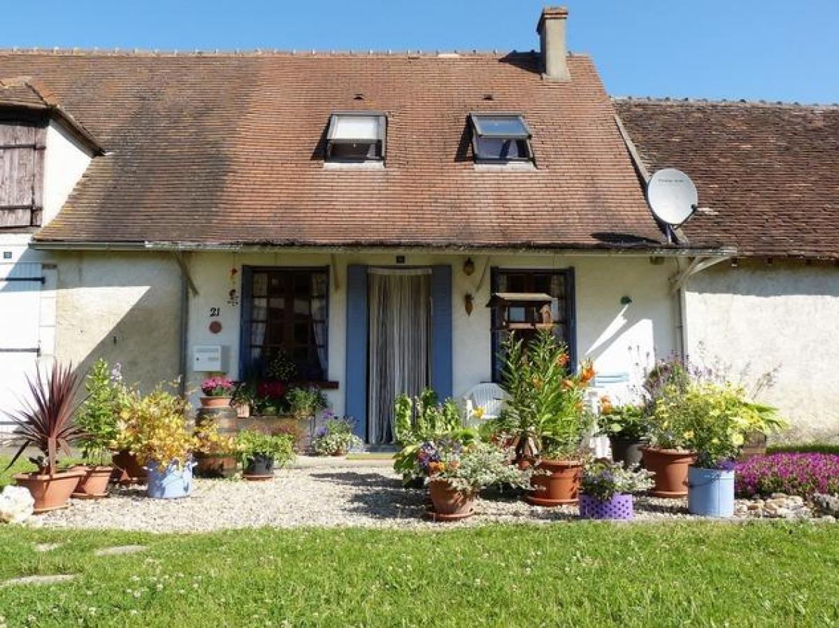 Picture of Home For Sale in Rosnay, Centre, France