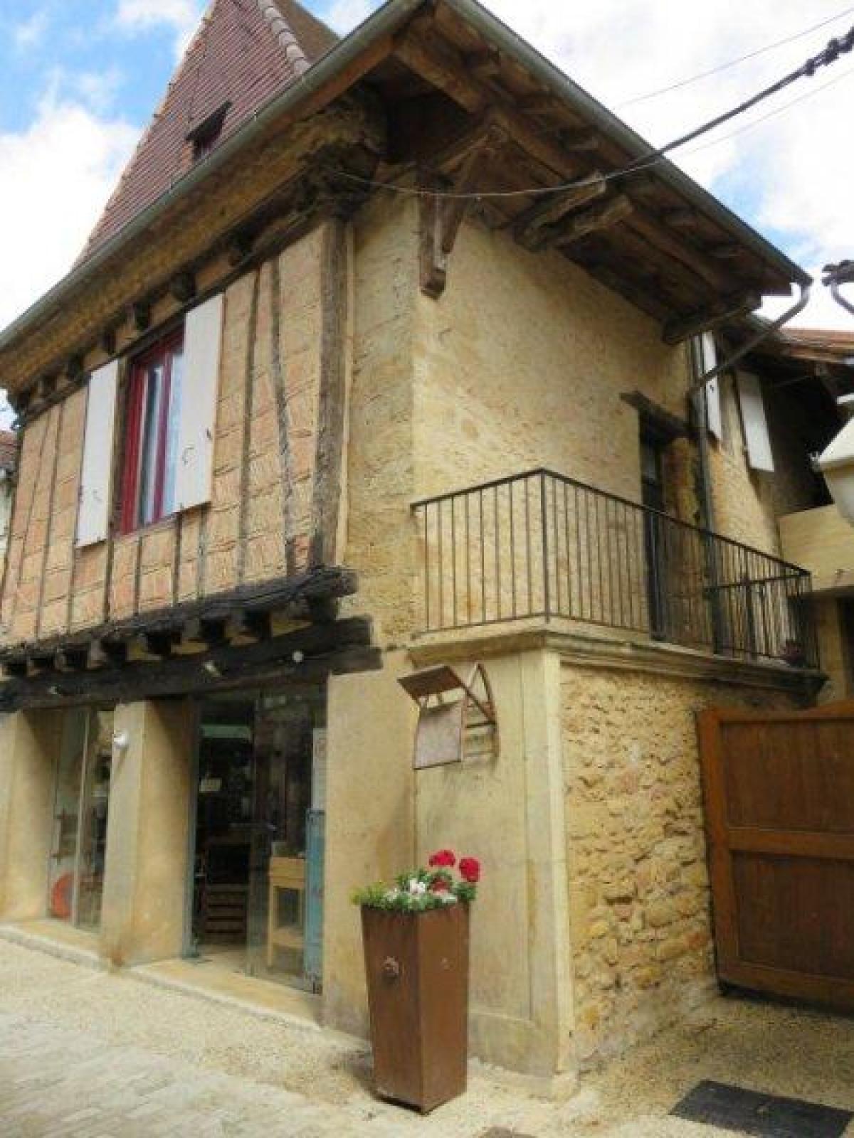 Picture of Home For Sale in Belves, Aquitaine, France