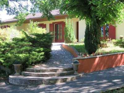 Villa For Sale in Lalinde, France