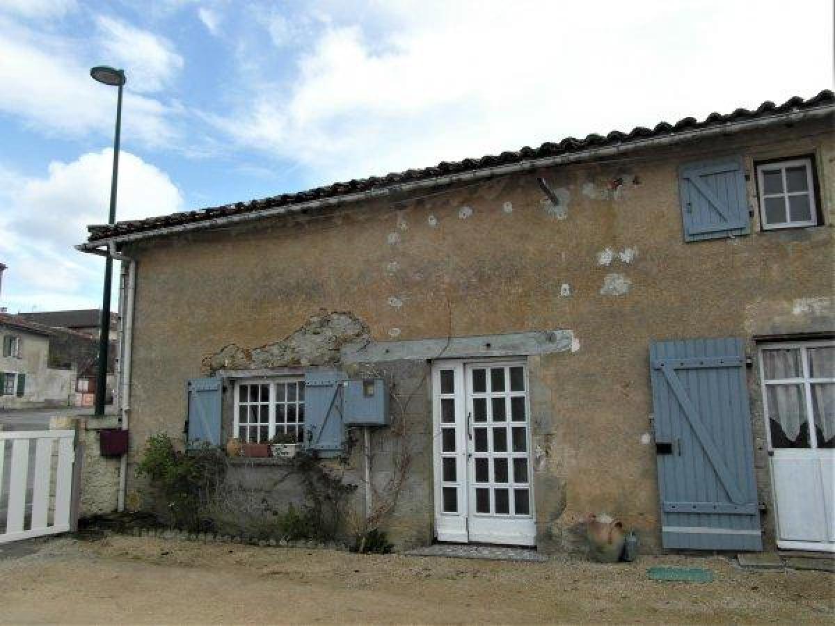 Picture of Home For Sale in Vautebis, Poitou Charentes, France