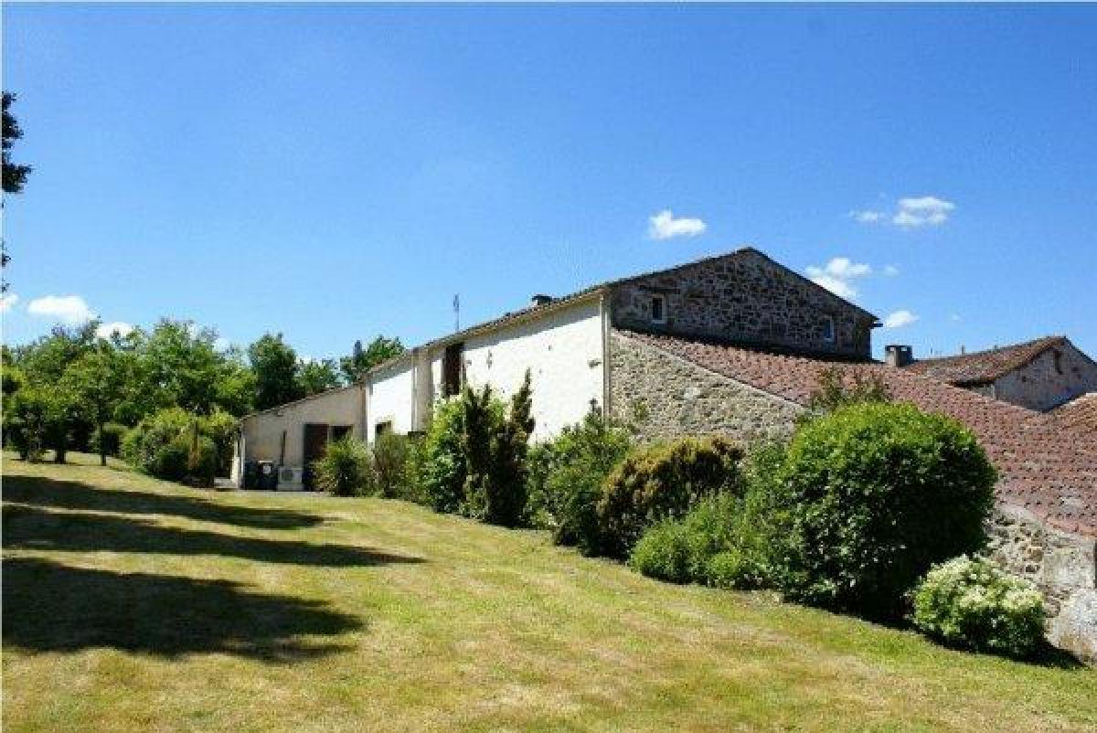 Picture of Home For Sale in Mervent, Pays De La Loire, France