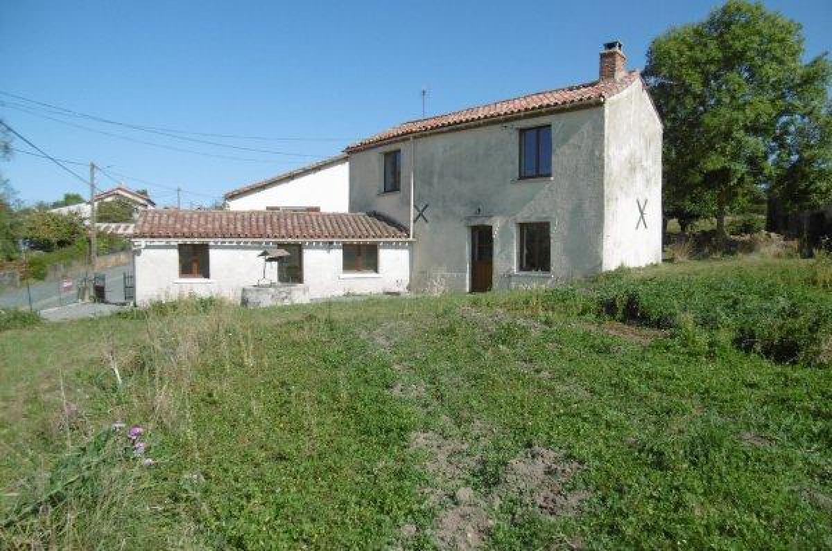 Picture of Home For Sale in Clesse, Poitou Charentes, France