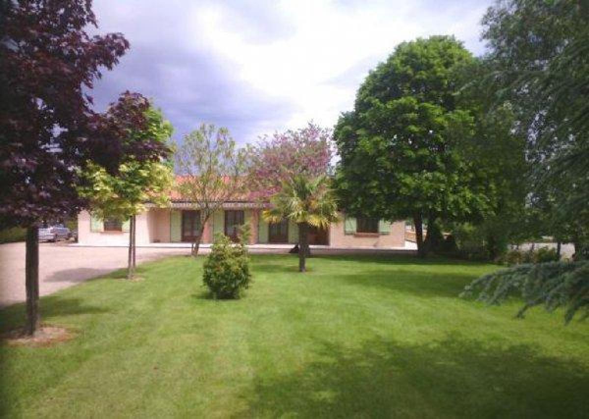Picture of Home For Sale in Amailloux, Poitou Charentes, France