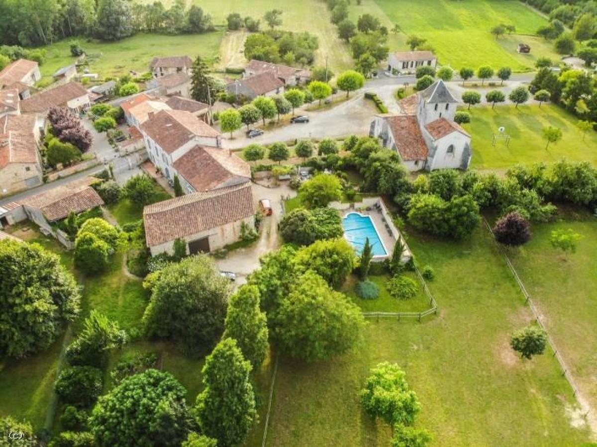 Picture of Home For Sale in Aunac, Poitou Charentes, France