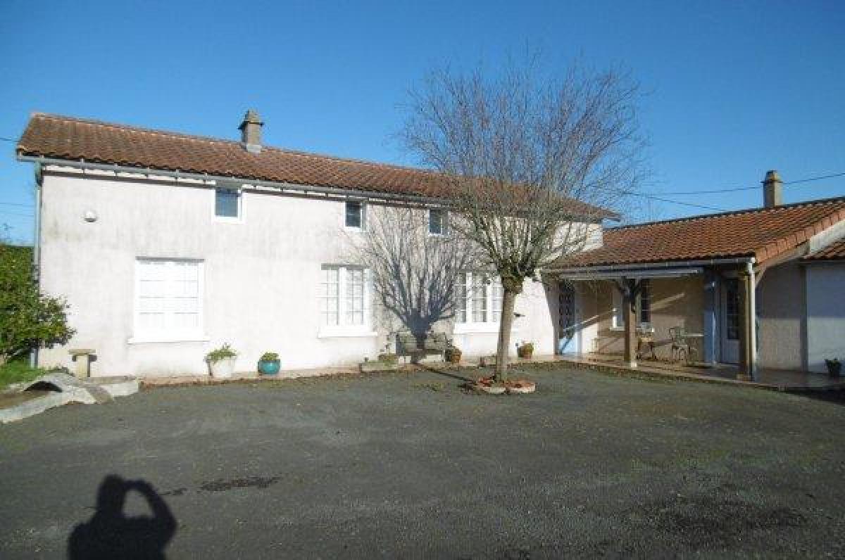 Picture of Home For Sale in Scille, Poitou Charentes, France