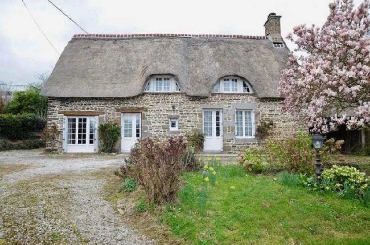 Picture of Home For Sale in Sourdeval, Manche, France