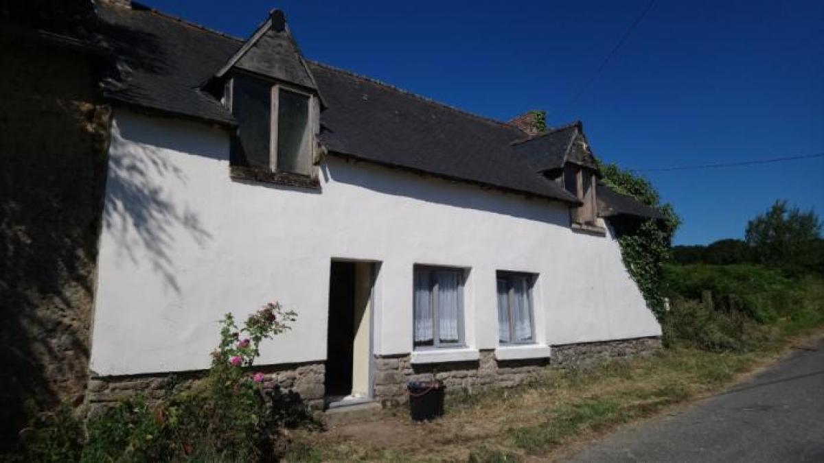 Picture of Home For Sale in Merdrignac, Bretagne, France