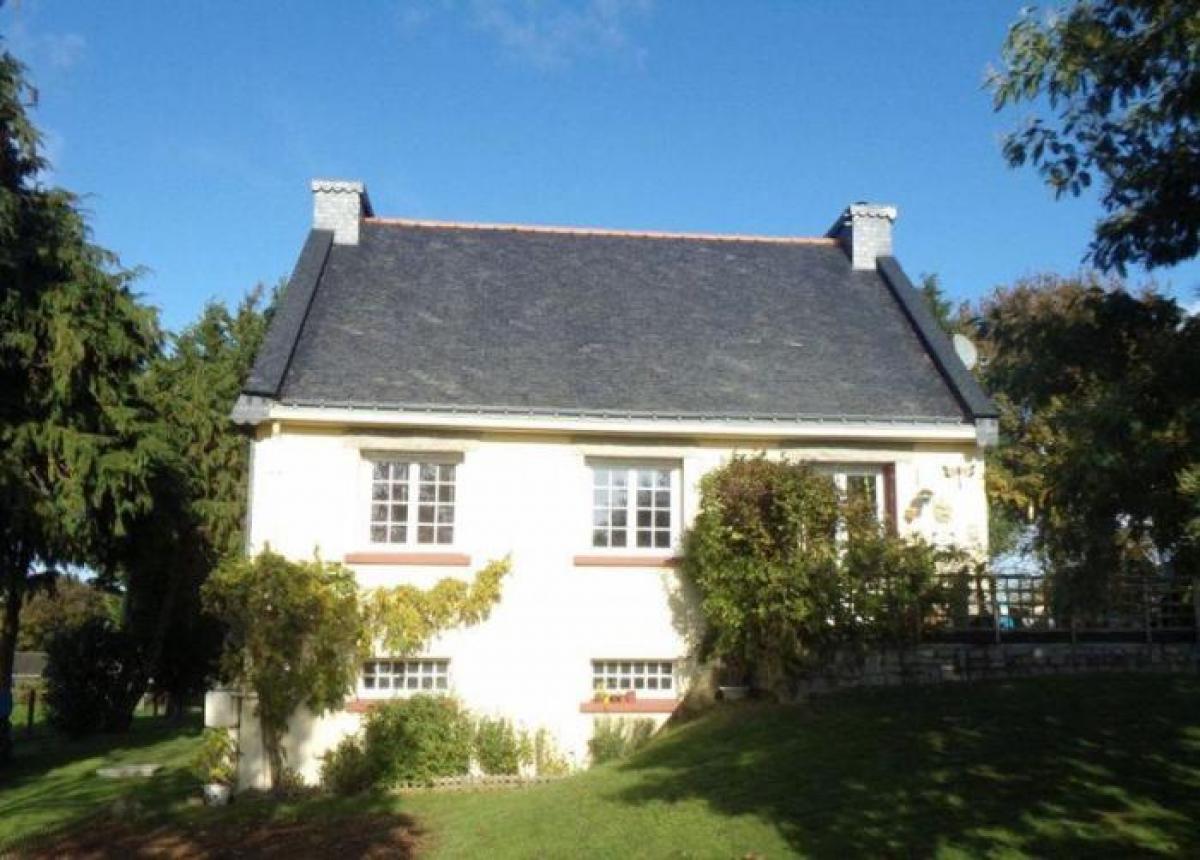 Picture of Home For Sale in Guegon, Morbihan, France
