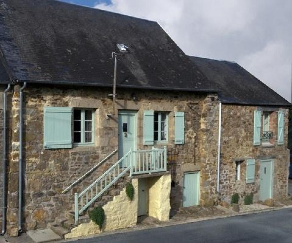 Picture of Home For Sale in Pre En Pail, Pays De La Loire, France