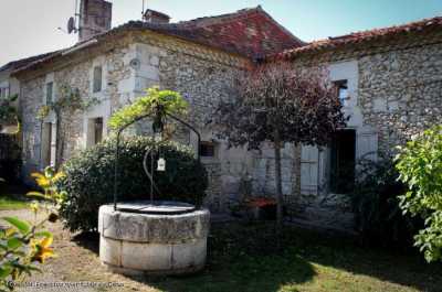 Retail For Sale in Neuvic, France