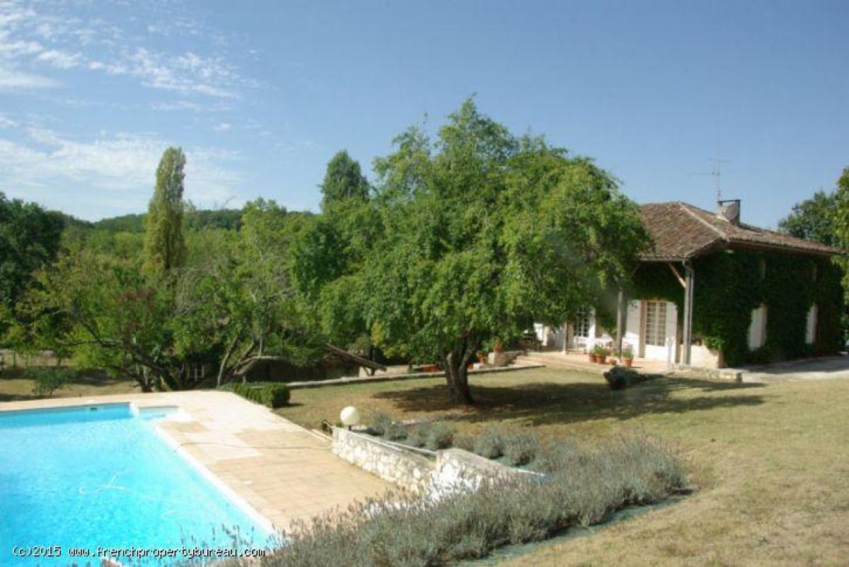 Picture of Home For Sale in Villeneuve-sur-Lot, Aquitaine, France