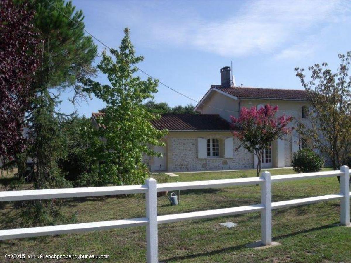 Picture of Home For Sale in Queyrac, Aquitaine, France